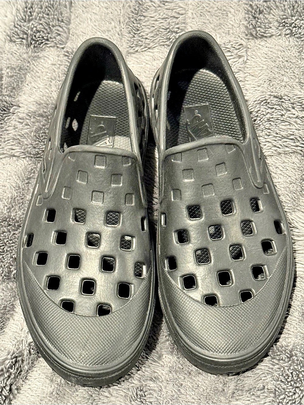 Vans Trek Slip-On Black Clogs